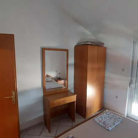 Ero Neum