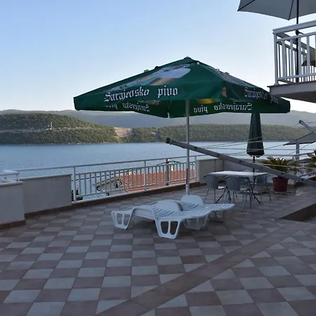 Ero * Neum